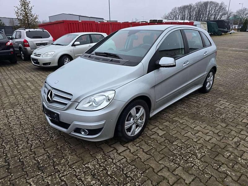 Polarsilber metalliclack Gebraucht 2009 Mercedes B170 Van / Kleinbus | 7.500 € (Fairer Preis) - Bild 1/4