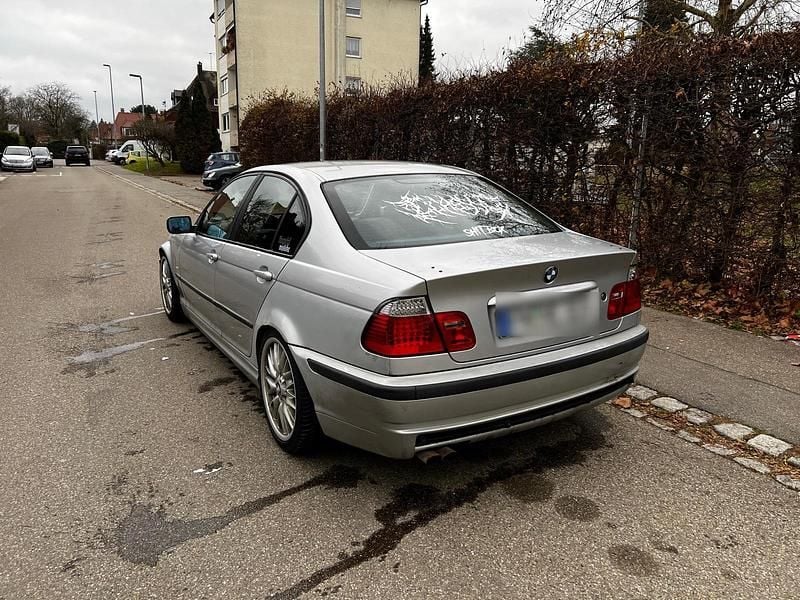Gebraucht BMW 323 170 PS (125 kW) 2000 Silber Limousine