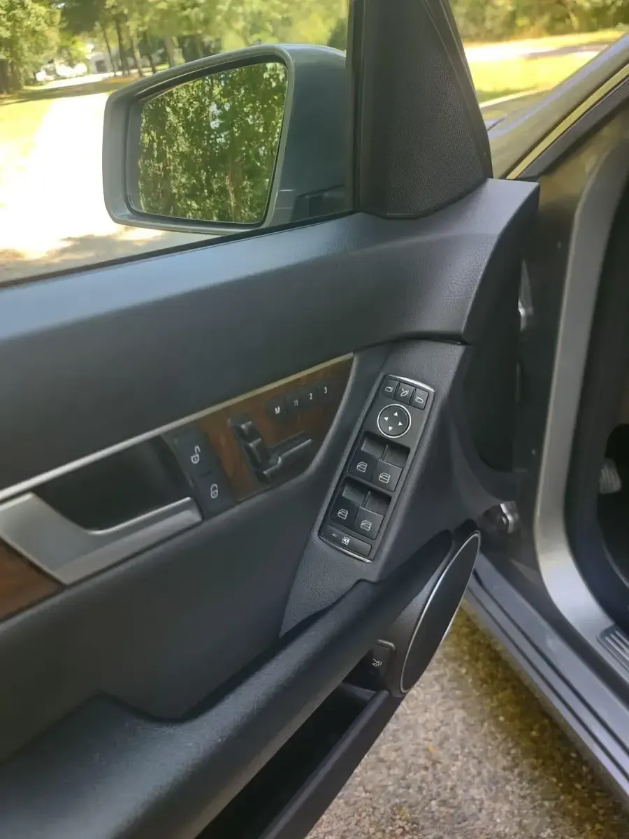 Gebraucht Mercedes C180 156 PS (114 kW) 2012 Silber Limousine