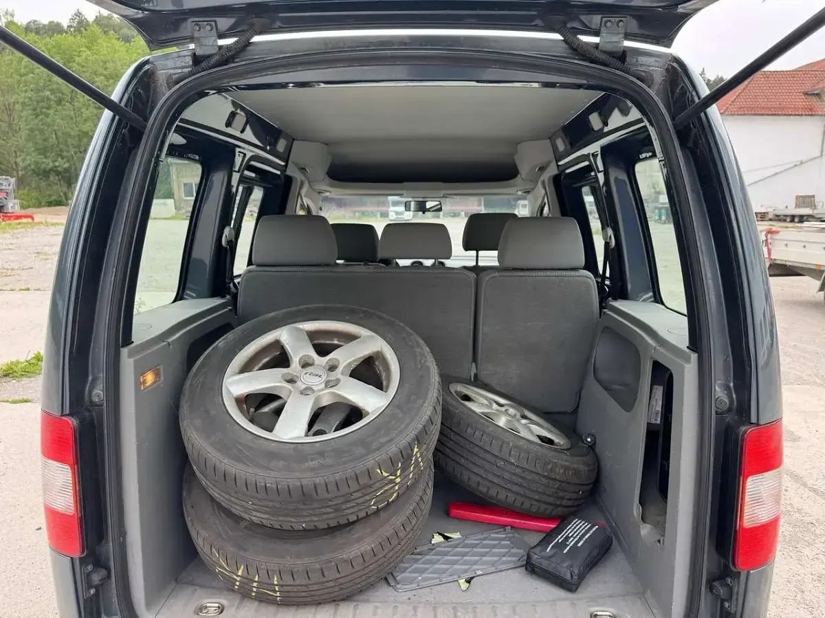 Gebraucht VW Caddy Life 105 PS (77 kW) 2006 Offroadgrey metallic Van / Kleinbus