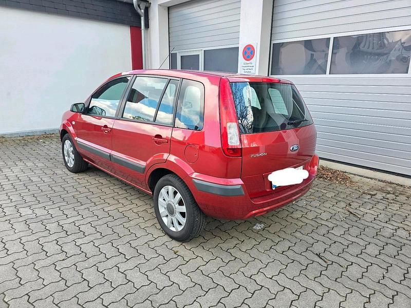 Gebraucht Ford Fusion 80 PS (58 kW) 2009 Orange Kleinwagen
