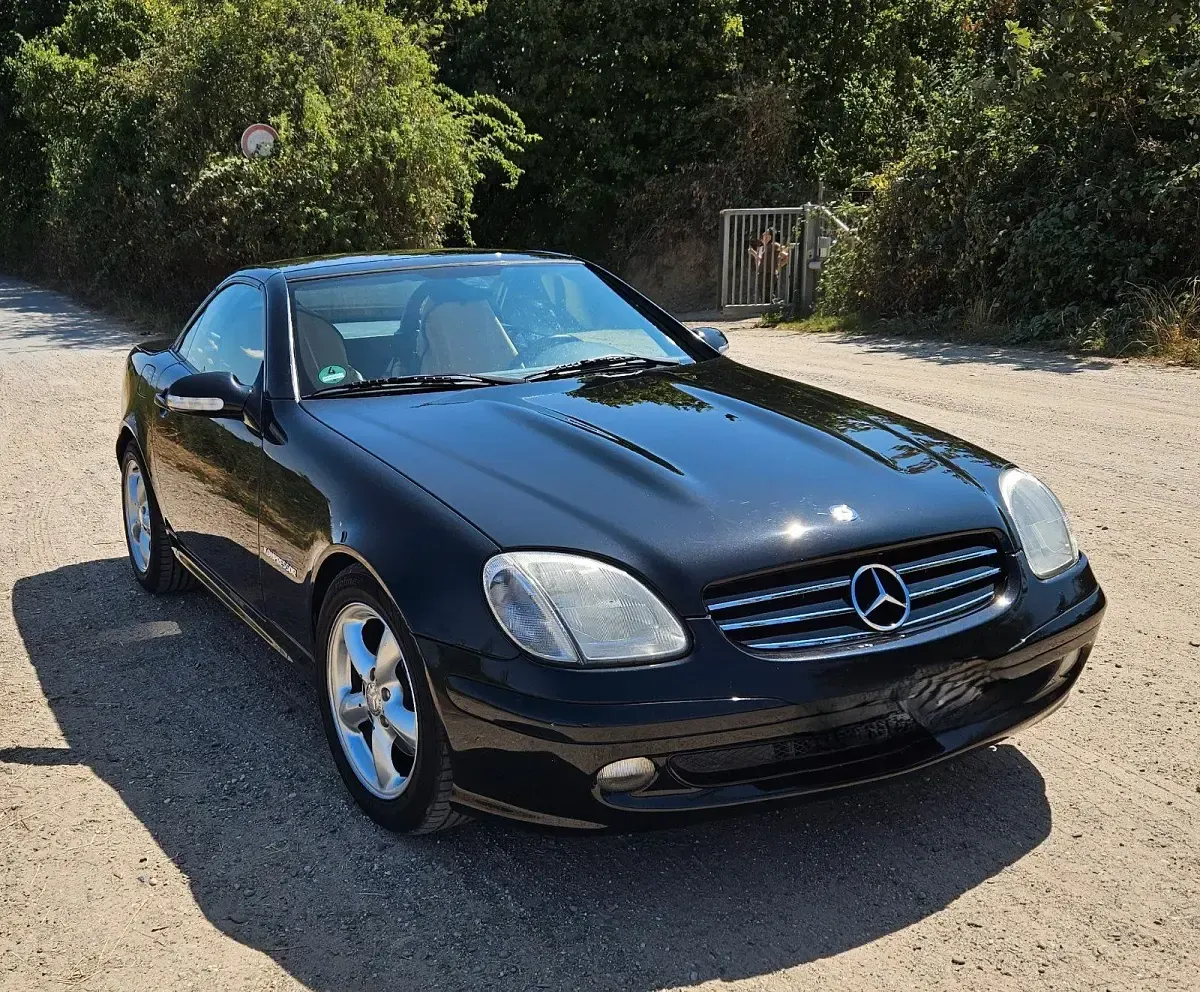 Gebraucht Mercedes SLK230 197 PS (144 kW) 2001 Schwarz Cabrio