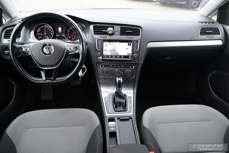 Second-hand VW Golf 85 kW (116 CP) 2016 Gri Berlinǎ