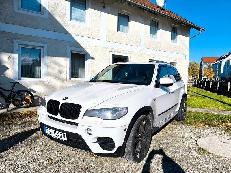 Weiß Gebraucht 2011 BMW X5 Sport Line SUV | 15.900 € (Fairer Preis) - Bild 1/4