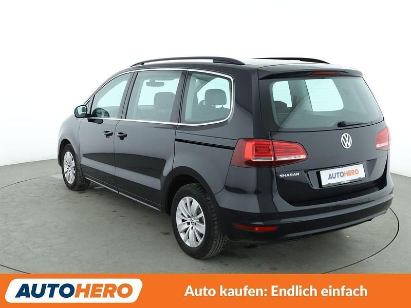 Gebraucht VW Sharan Comfortline 150 PS (110 kW) 2018 Schwarz Van / Kleinbus