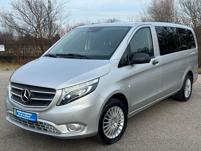 Silber Gebraucht 2019 Mercedes Vito Van / Kleinbus | 35.990 € (Teuer) - Bild 1/4