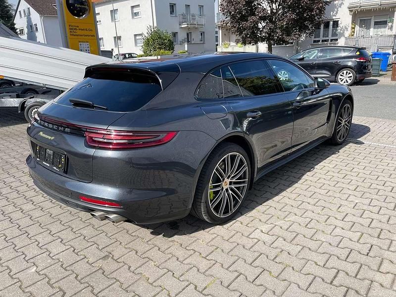 Gebraucht Porsche Panamera 4 Sport Turismo 462 PS (339 kW) 2019 Vulkangraumet. Limousine