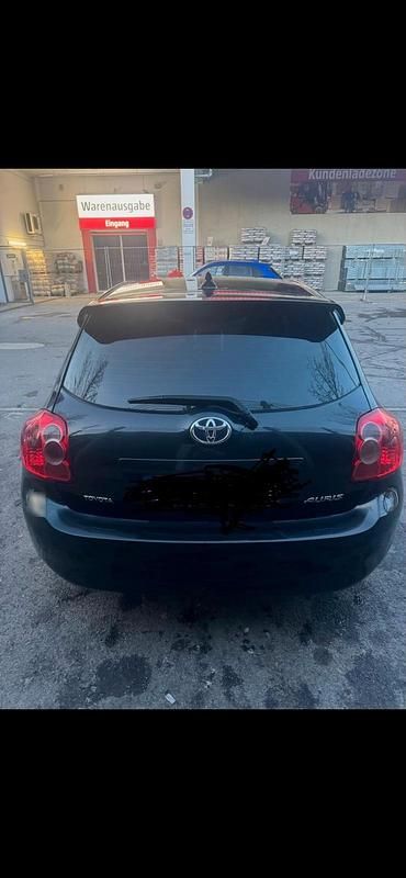 Gebraucht Toyota Auris 125 PS (91 kW) 2008 Schwarz Kleinwagen