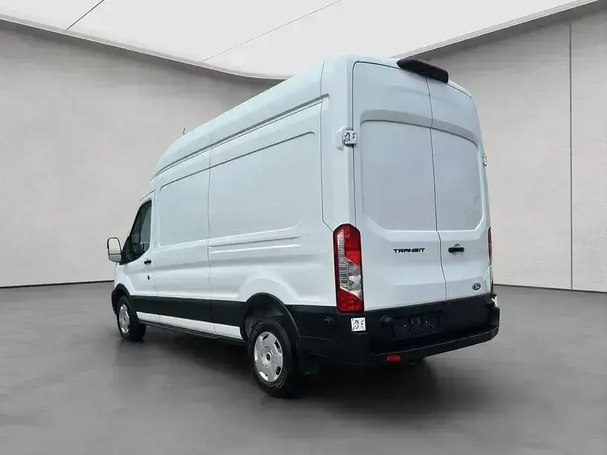 Gebraucht Ford Transit Trend 131 PS (96 kW) 2025 Weiß Van