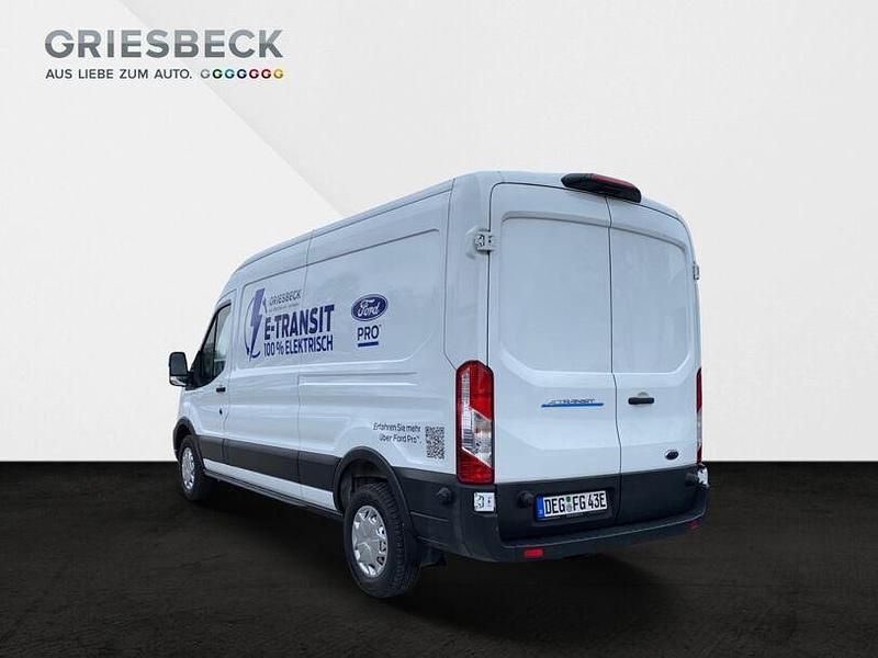 Gebraucht Ford Transit Trend 135 kW (184 PS) 2022 Frostweiß Van