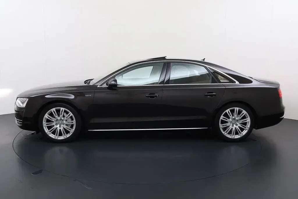 Gebraucht Audi A8 Proline 211 PS (155 kW) 2012 Braun Limousine