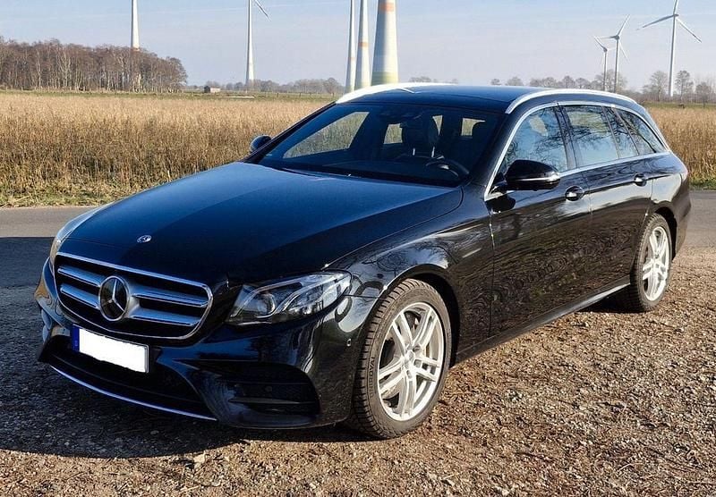 Schwarz Gebraucht 2019 Mercedes E450 Avantgarde Kombi | 33.600 € (Fairer Preis) - Bild 1/4