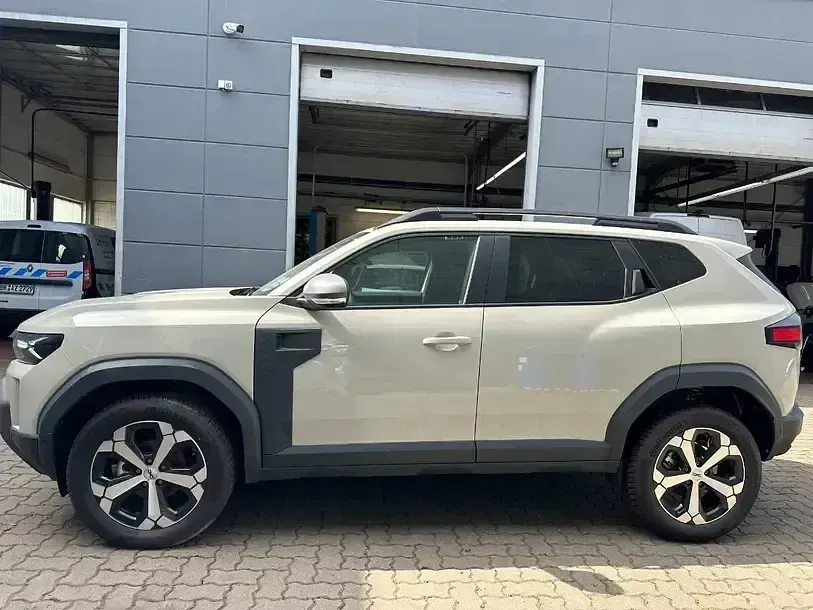 Gebraucht Dacia Duster Journey 131 PS (96 kW) 2025 Sandstone Limousine