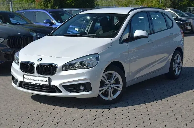 Gebraucht BMW 218 Active Tourer Advantage 150 PS (110 kW) 2016 Weiß Van / Kleinbus