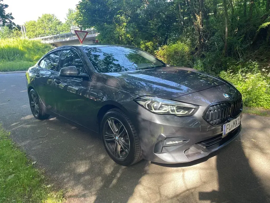 Gebraucht BMW 218 Gran Coupé Sport Line 140 PS (102 kW) 2020 Grau Coupé