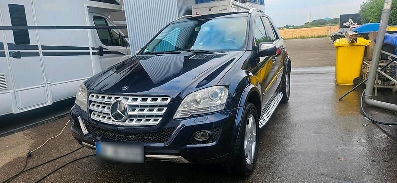 Gebraucht Mercedes ML320 224 PS (164 kW) 2008 Blau SUV