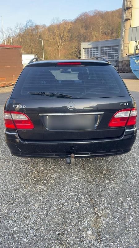 Gebraucht Mercedes E320 204 PS (150 kW) 2004 Schwarz Kombi