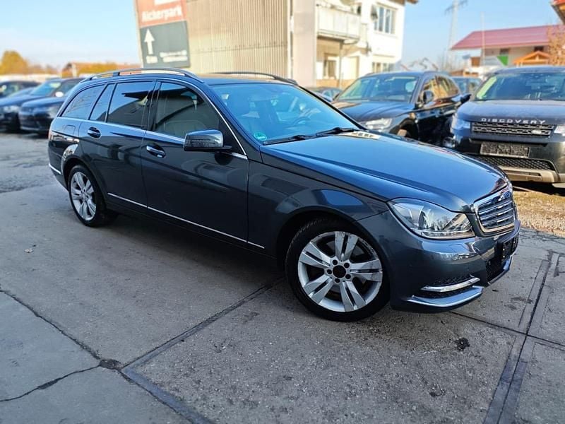Gebraucht Mercedes C300 231 PS (169 kW) 2013 Grau Kombi