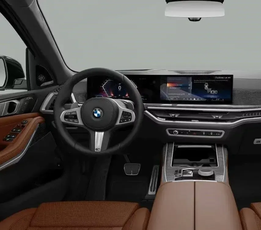 Neu BMW X7 M Sport 352 PS (258 kW) 2026 Grün SUV