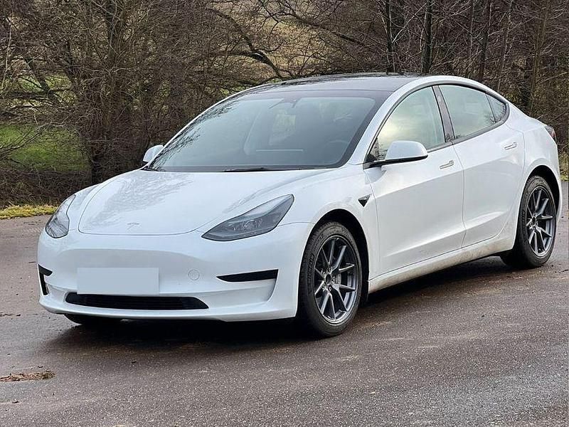 Gebraucht Tesla Model 3 RWD 239 kW (325 PS) 2023 Weiß Limousine