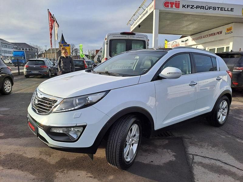 Weiß Gebraucht 2014 Kia Sportage Spirit SUV | 11.900 € (Fairer Preis) - Bild 1/4