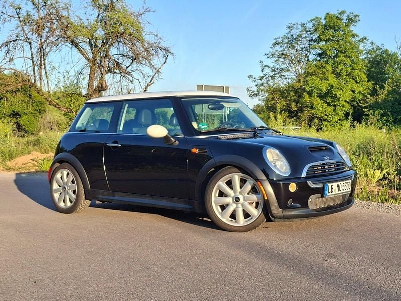 Gebraucht Mini John Cooper Works 211 PS (155 kW) 2003 Schwarz Kleinwagen