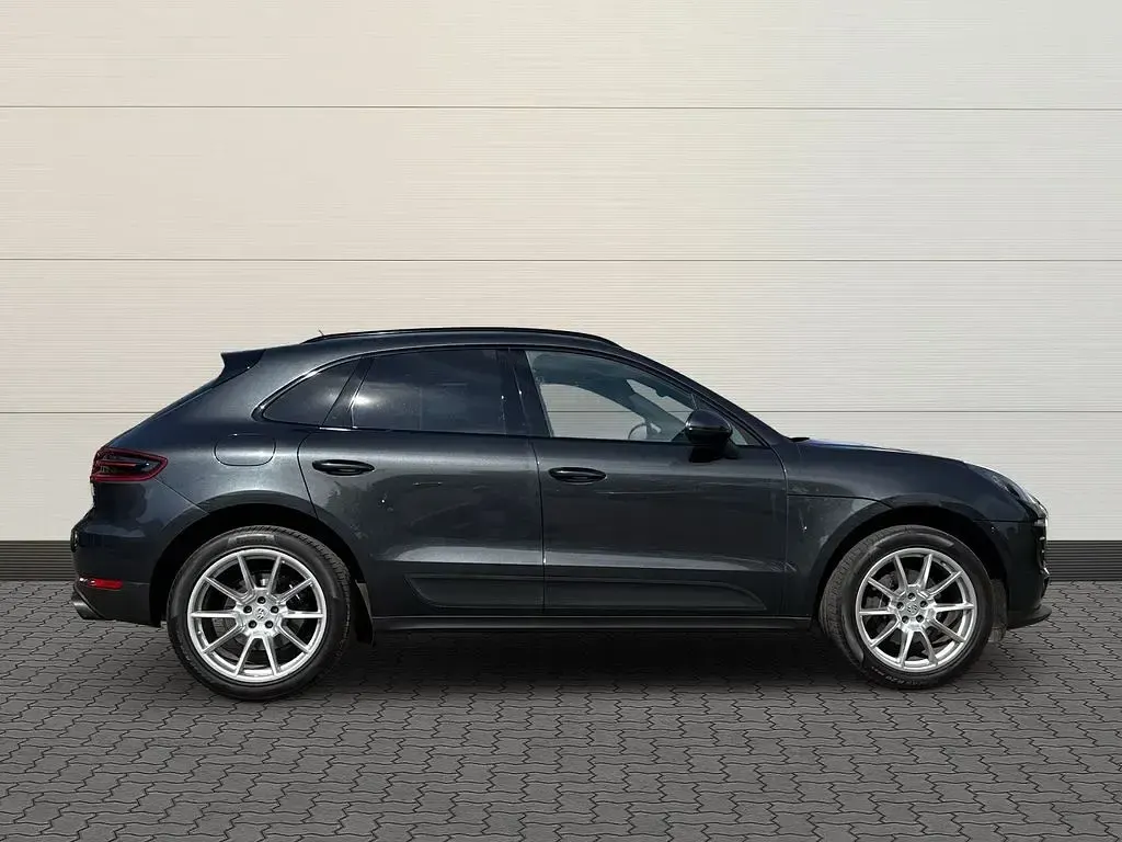 Usata Porsche Macan Basis 252 CV (185 kW) 2018 Grigio SUV