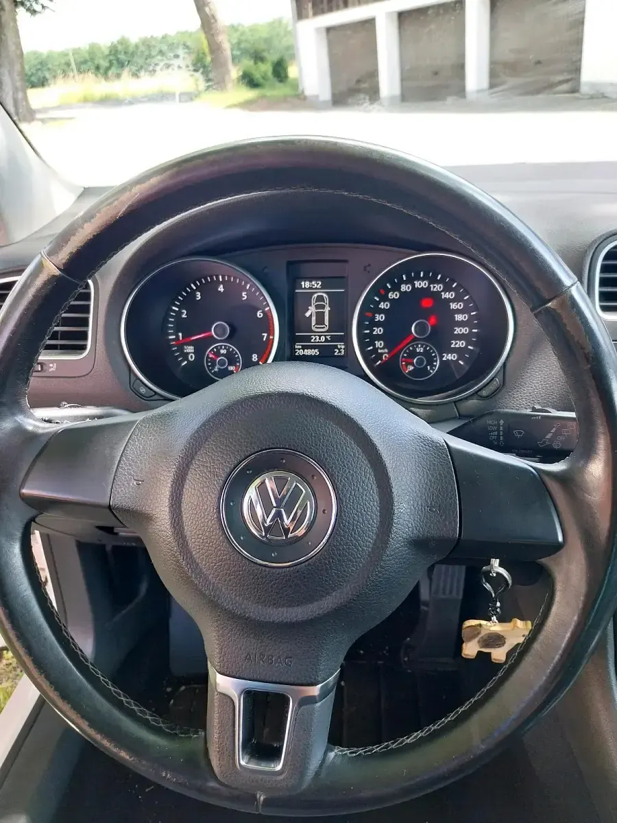 Gebraucht VW Golf 80 PS (58 kW) 2010 Weiß Coupé