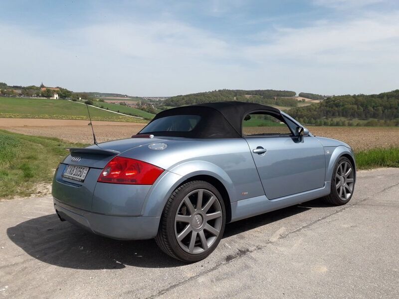 Blau Gebraucht 2005 Audi TT Roadster S-Line Cabrio | 9.990 € (Etwas zu teuer) - Bild 1/4