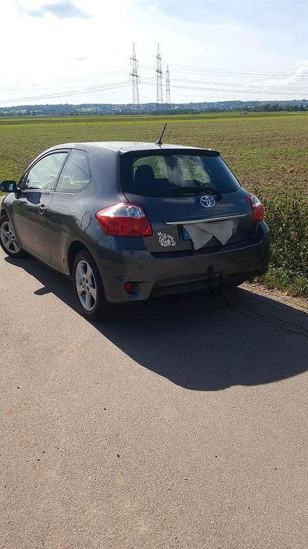 Gebraucht Toyota Auris 90 PS (66 kW) 2011 Grau Limousine