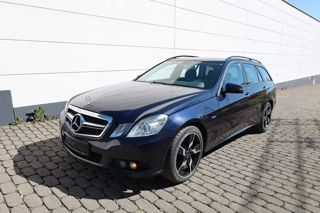 Usata Mercedes E220 170 CV (125 kW) 2010 Blu Station wagon