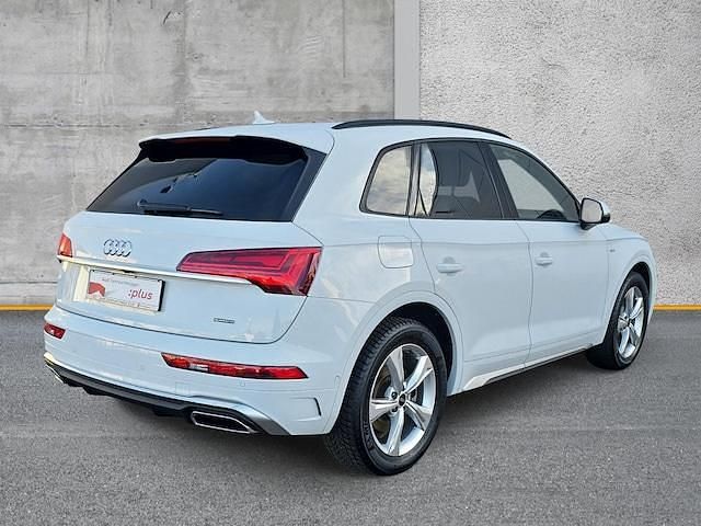Gebraucht Audi Q5 Ambiente 299 PS (219 kW) 2022 Gletscherweiß metallic SUV