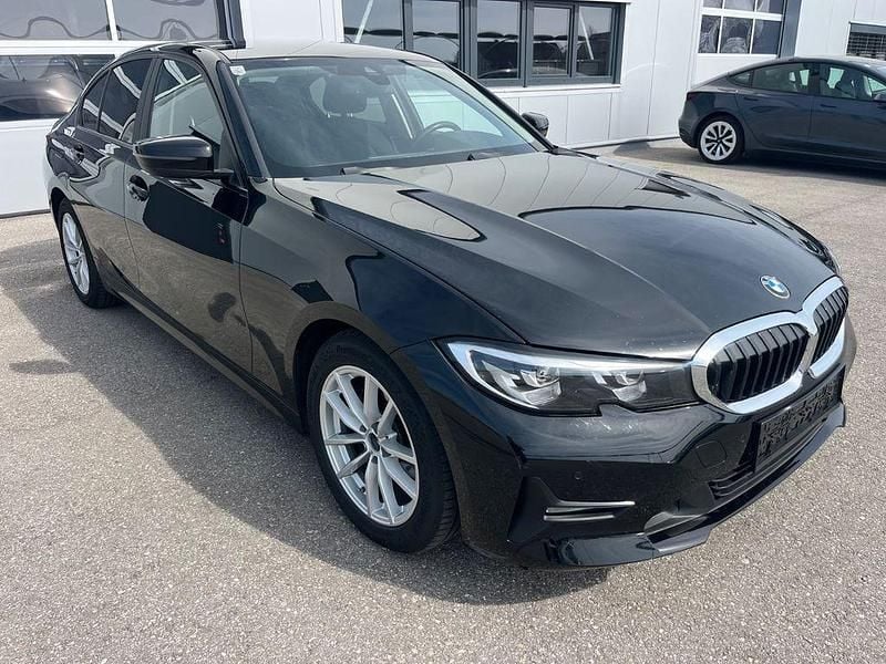 Gebraucht BMW 320 Advantage 190 PS (139 kW) 2021 Schwarz Limousine