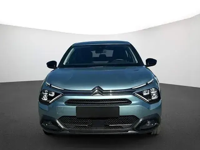 Używany Citroën C4 Feel 131 KM (96 kW) 2023 Niebieski SUV
