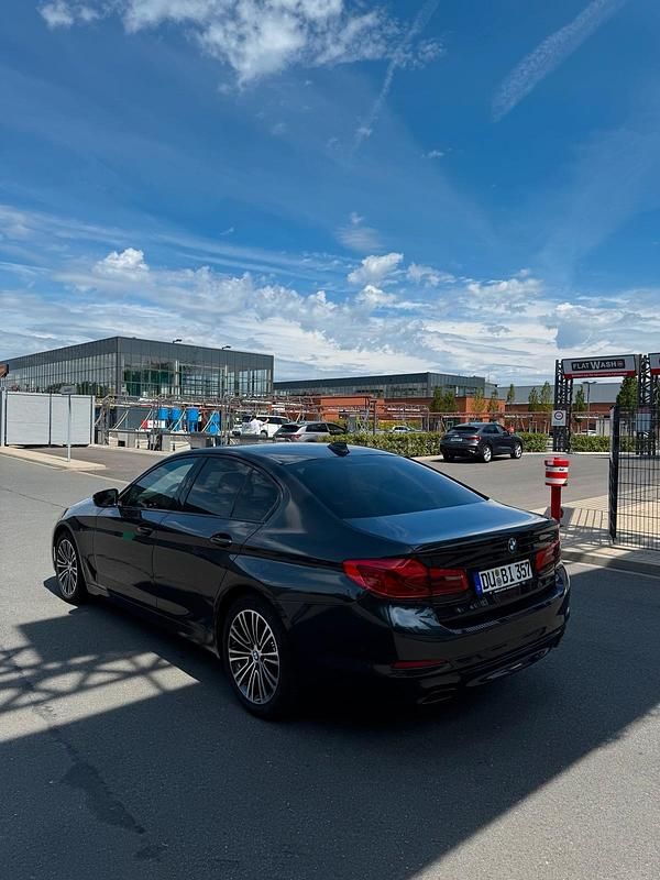 Gebraucht BMW 540 Sport Line 340 PS (250 kW) 2019 Grau Limousine