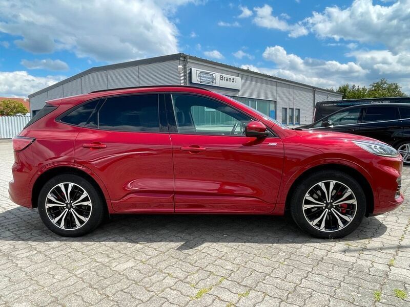 Gebraucht Ford Kuga ST-Line X 152 PS (111 kW) 2020 Lucidrot metallic SUV