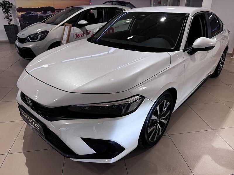 Neu Honda Civic Elegance 184 PS (135 kW) 2025 Weiß Limousine