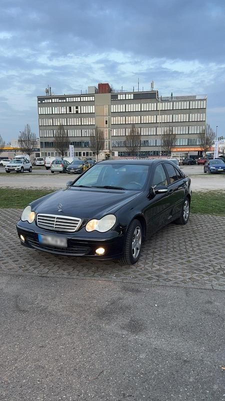 Gebraucht Mercedes C180 143 PS (105 kW) 2005 Schwarz Limousine