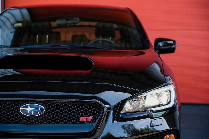 Schwarz Gebraucht 2014 Subaru WRX STI Sport Limousine | 36.500 € - Bild 1/4