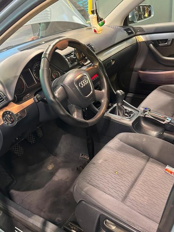 Gebraucht Audi A4 131 PS (96 kW) 2006 Blau Limousine