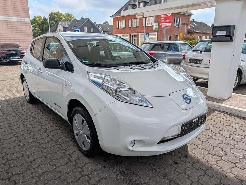 Gebraucht Nissan Leaf Visia 80 kW (109 PS) 2017 Weiß Kleinwagen