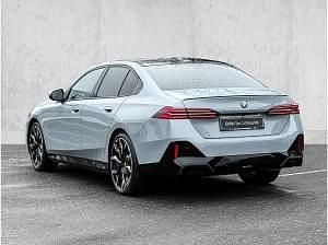 Neu BMW 520 M Sport 197 PS (144 kW) 2026 Grau (brooklyn grau) Limousine