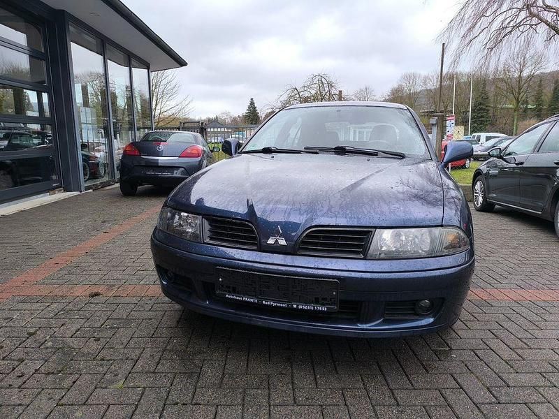 Gebraucht Mitsubishi Carisma 103 PS (75 kW) 2004 Blau Limousine