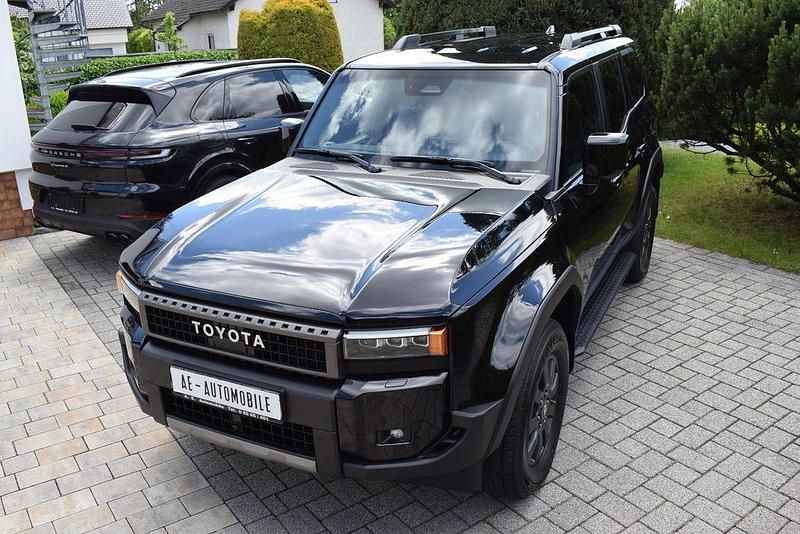 Neu Toyota Land Cruiser Executive 205 PS (150 kW) 2026 Schwarz SUV