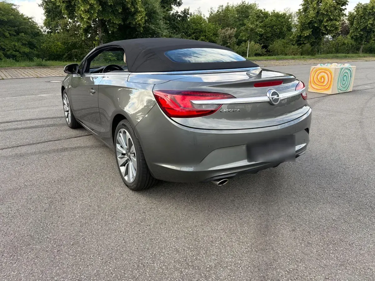 Gebraucht Opel Cascada Innovation 140 PS (102 kW) 2017 Grau Cabrio