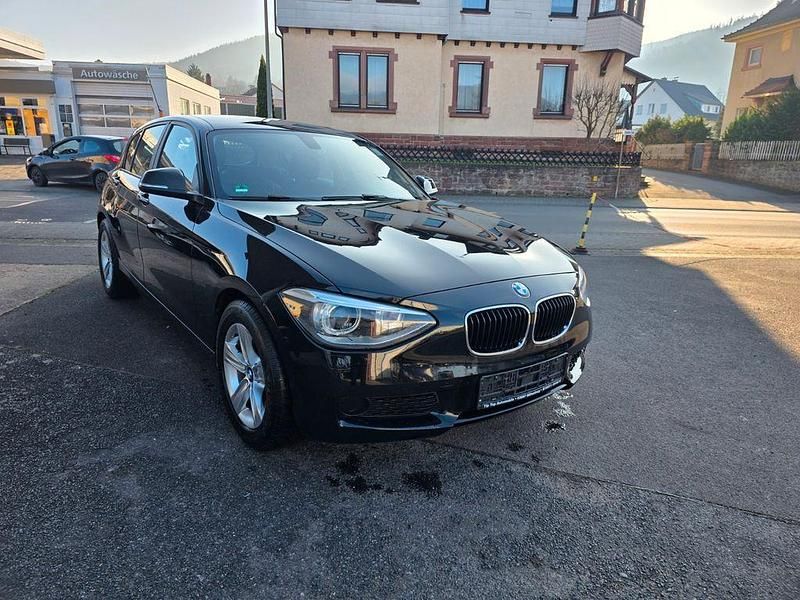 Schwarz Gebraucht 2012 BMW 116 Kleinwagen | 6.500 € (Fairer Preis) - Bild 1/4
