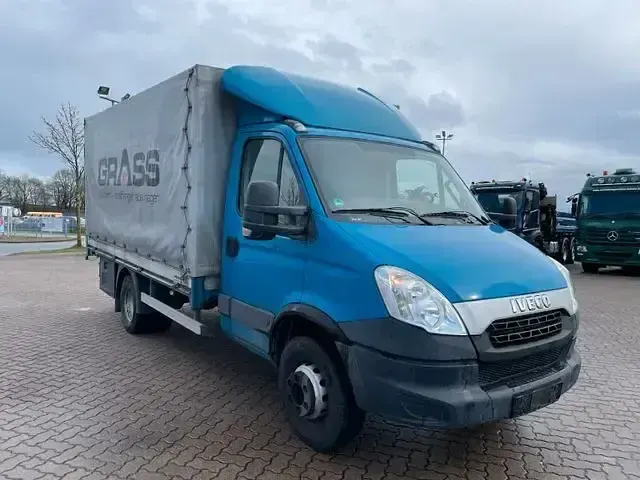 Gebraucht Iveco Daily 170 PS (125 kW) 2014 Blau