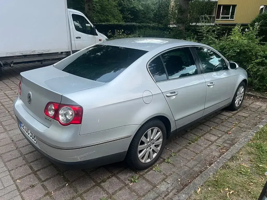 Gebraucht VW Passat Comfortline 140 PS (102 kW) 2006 Grau Limousine