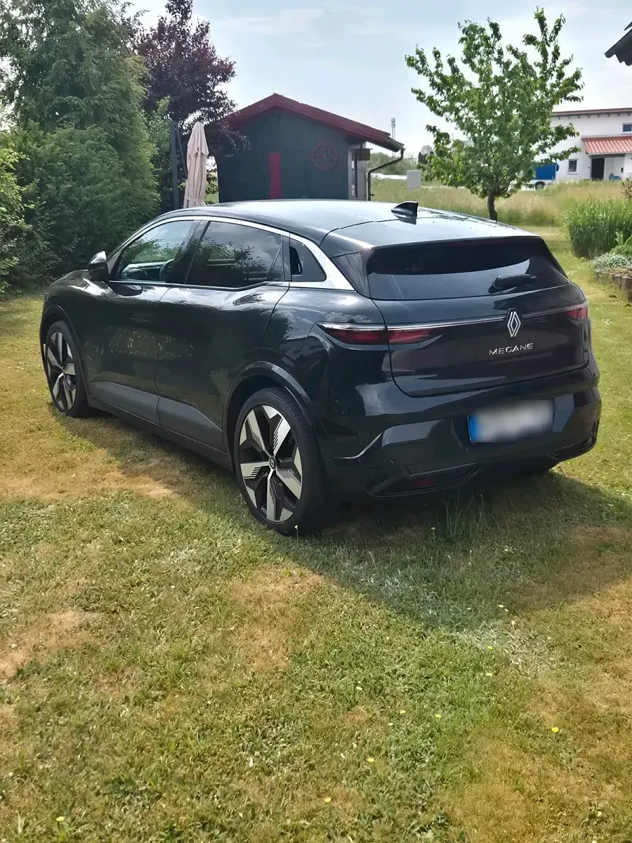 Gebraucht Renault Megane E-Tech 95 kW (130 PS) 2022 Schwarz Limousine