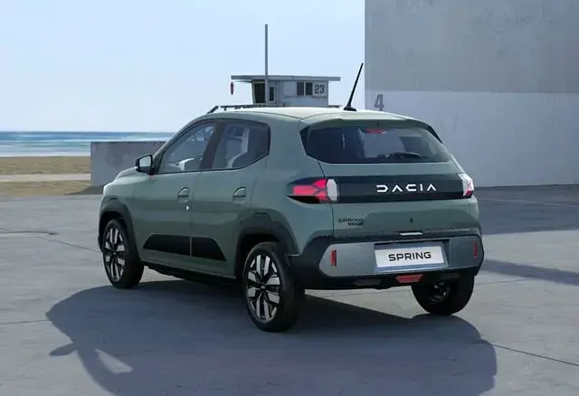 Neu Dacia Spring Expression 52 kW (71 PS) 2026 Grün Kleinwagen